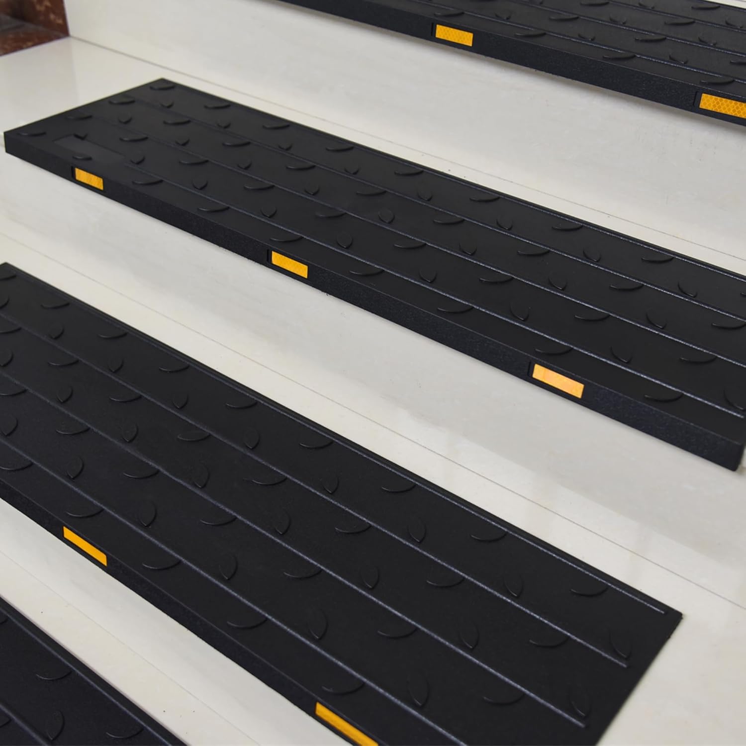 OrangeStar Rubber Non-Slip Stair Treads 5 Pack